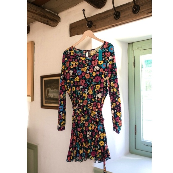 HAPTICS Feeling Bold Navy Floral Challis Woven Romper Long Sleeve Large - Picture 12 of 15